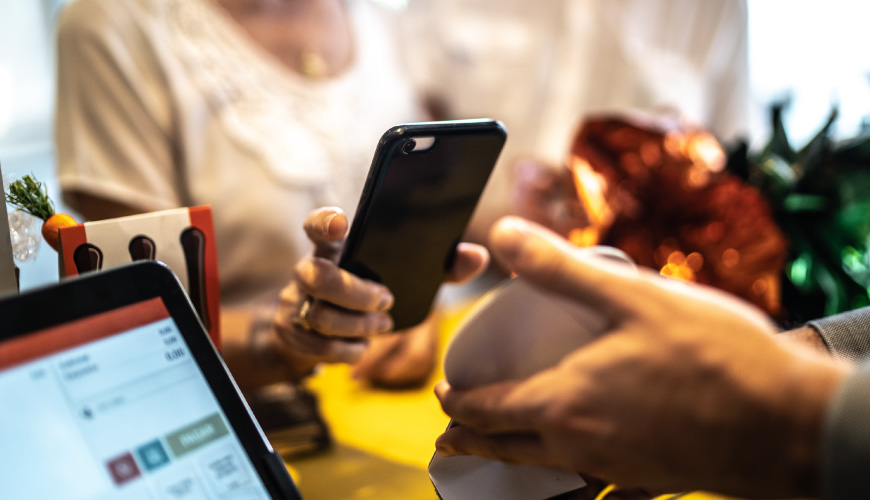 paying with phone app